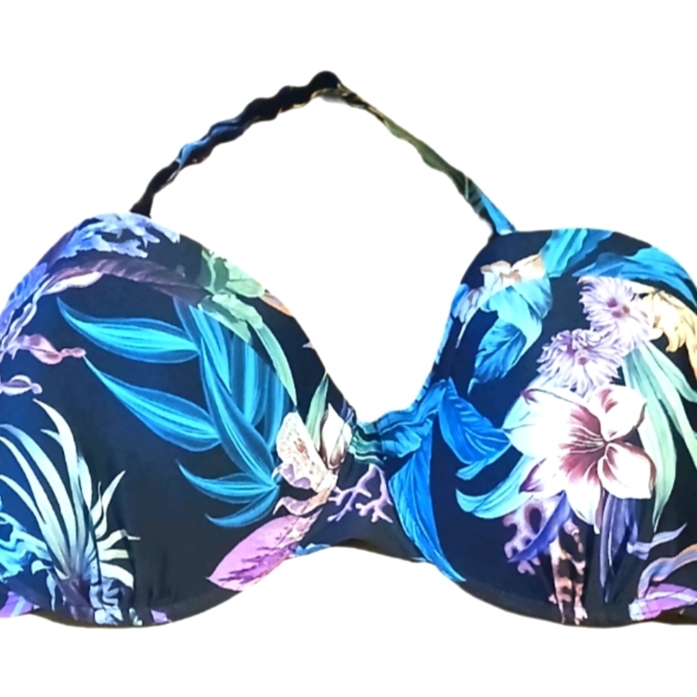 Terra & Sky Womens Plus Size  Bikini Top with Tropical Print Size 4X 28w/30w